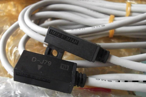 1PC SMC D-J79 Magnetic Switch DJ79 Free Shipping