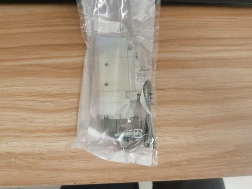 1PC SMC SY7120-4G-02 Solenoid Valve SY71204G02 Free Shipping