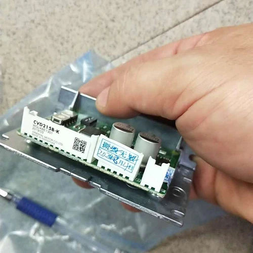 VEXTA Oriental Motor CVD215B-K Servo Driver 1PC ping