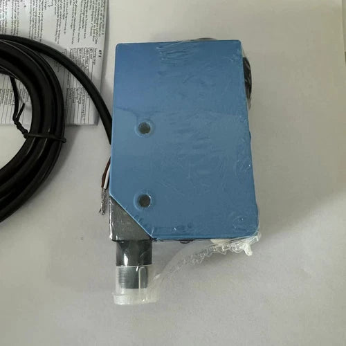 SICK KT5W-2P2113 Contrast Sensor One KT5W2P2113 ping