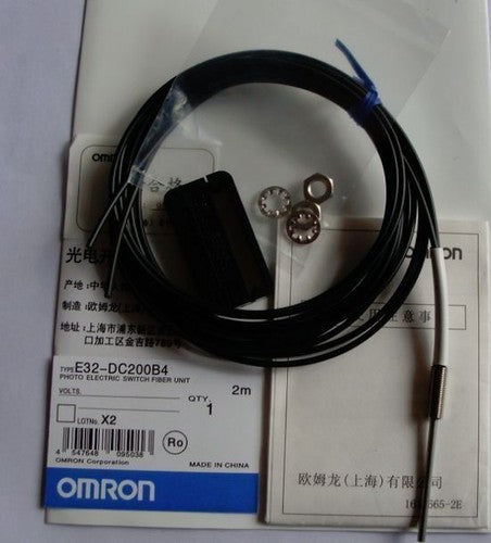 Omron E32-DC200B4 Photoelectric Switch E32DC200B4 One Free Shipping