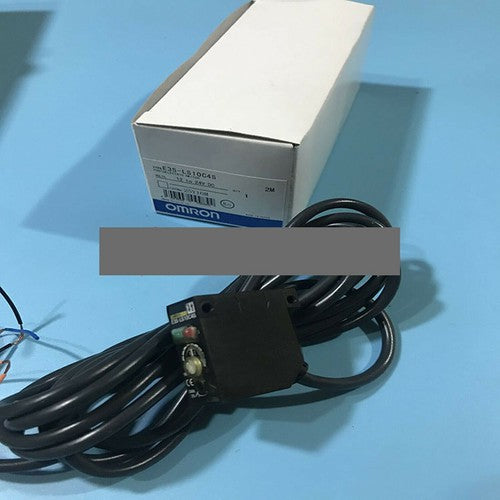 Omron E3S-LS10C4S Photoelectric Switch One E3SLS10C4S Free Shipping