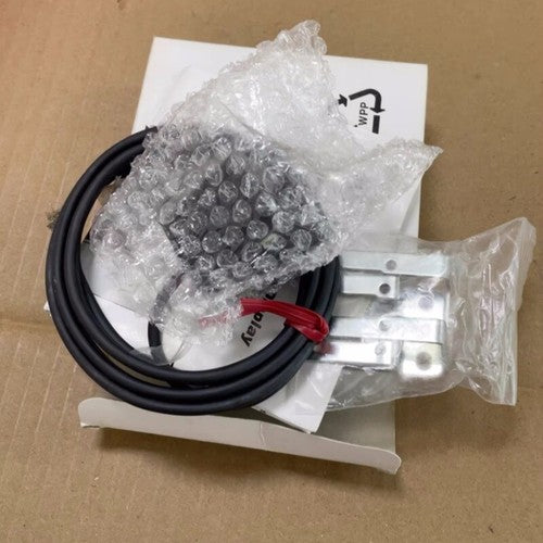 Keyence AP-31 Pressure Sensor AP31 1PC Free Shipping