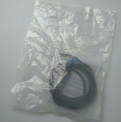 Omron E2B-M12KN05-WZ-C1 Proximity Switch Free Shipping One E2BM12KN05WZC1