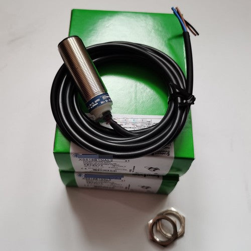 1PC Schneider XS518B1NAL2 Proximity Sensor Free Shipping