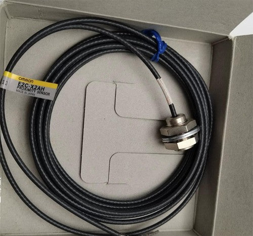 Omron E2C-X2AH Proximity Switch One E2CX2AH ping
