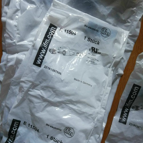 IFM E11504 Proximity Switch Connector One Free Shipping