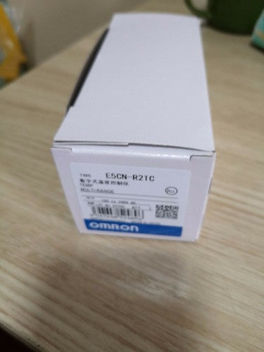 Omron E5CN-R2TC Temperature Controller One Free Shipping E5CZR2TC