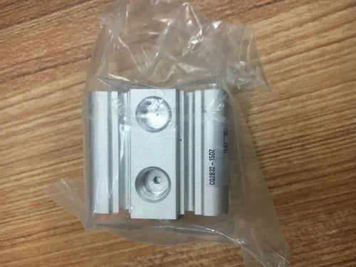 1PC SMC CQ2B32-15DZ Cylinder CQ2B3215DZ Free Shipping