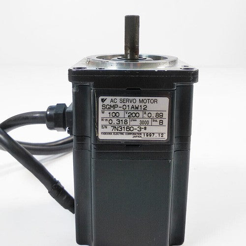 Yaskawa SGMP-01AW12 Servo Motor 1PC ping SGMP01AW12