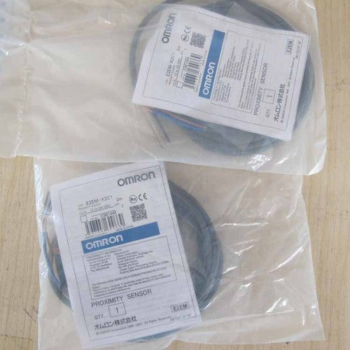 OMRON E2EM-X2C1 Proximity Sensor E2EMX2C1 1PC Free Shipping