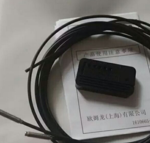 Omron E32-DC300 Fiber Optic Sensor E32DC300 One Free Shipping