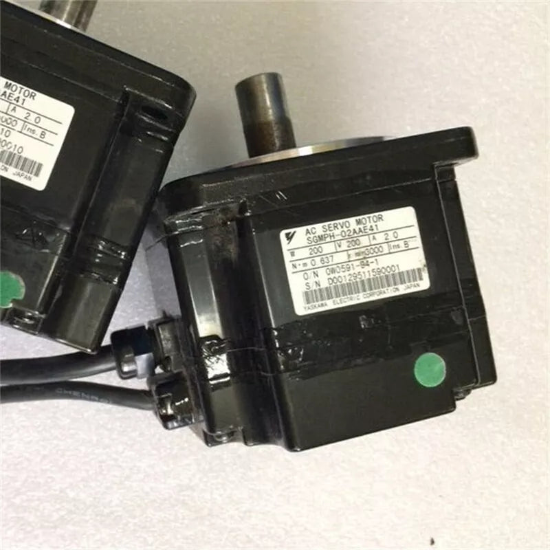 Yaskawa SGMPH-02AAE41 Servo Motor 1PC - YASKAWA