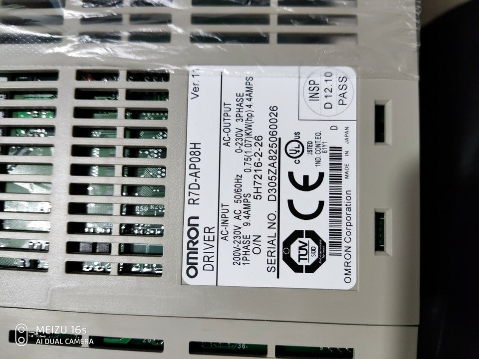 new 1PC Omron R7D-AP08H AC Servo Drive R7DAP08H In Box ping