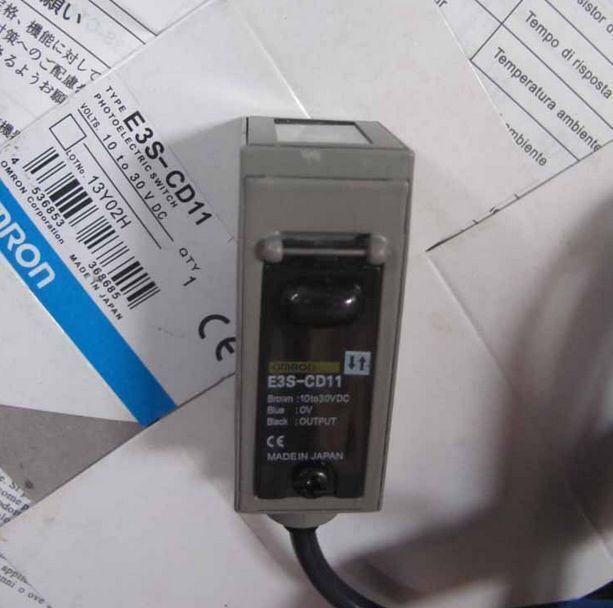 new Omron E3S-CD11 Photoelectric Switch One E3SCD11 - OMRON