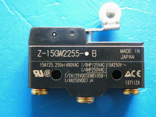 new Omron Z-15GW2255-B Micro Switch Z15GW2255B One - OMRON