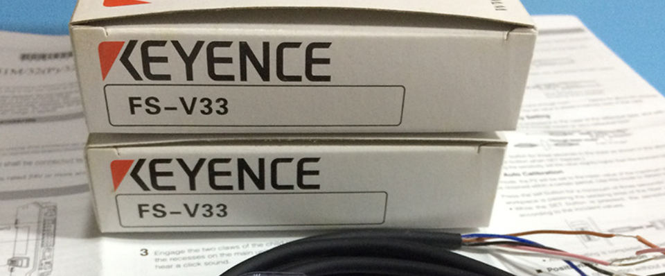 new 1PC Keyence FS-V33 Fiber Optic Sensor FSV33 - KEYENCE