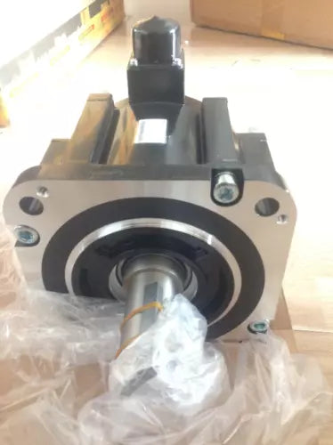 new 1PC YASKAWA SGMGV-30ADB2B Servo Motor In Box ping