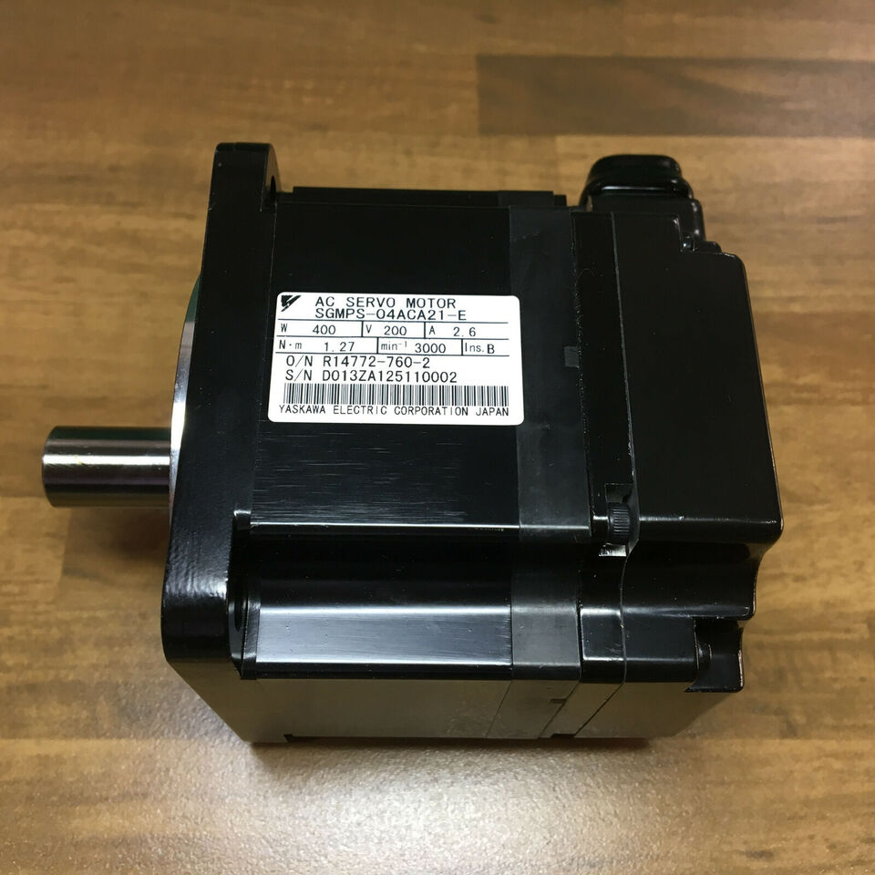 Yaskawa SGMPS-04ACA21-E 1PC Servo Motor - YASKAWA