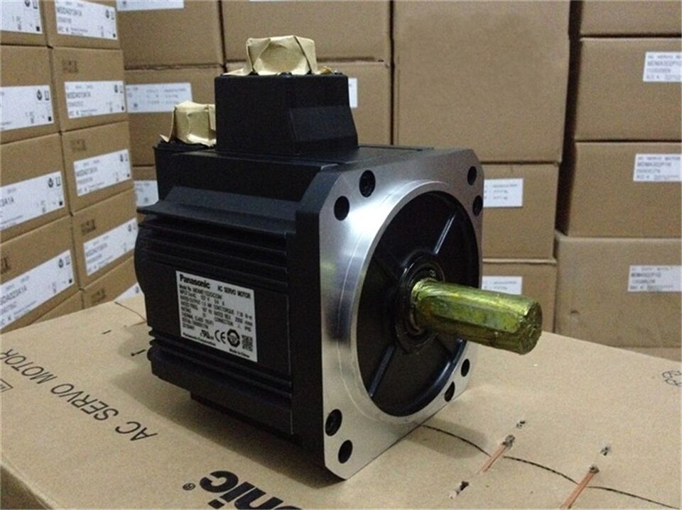 PANasonic MDME152GCGM Servo Motor 1PC - PANASONIC