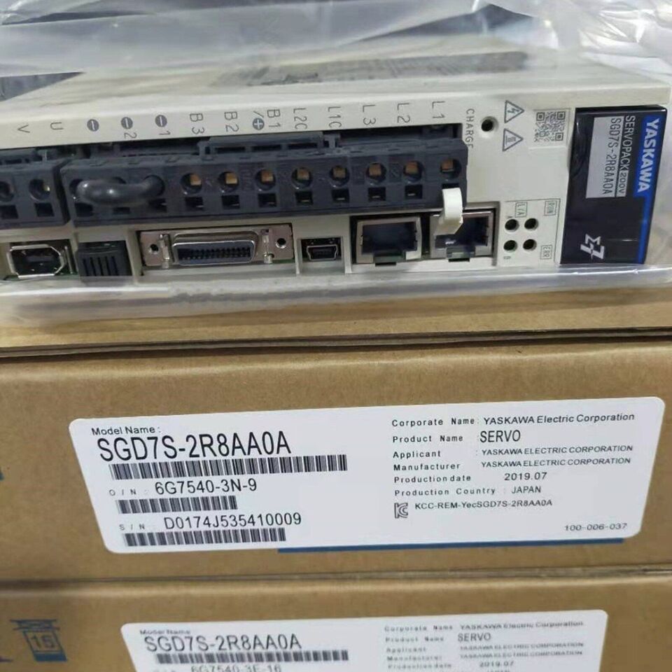 Yaskawa YSGD7S-2R8AA0A Servo Driver - YASKAWA