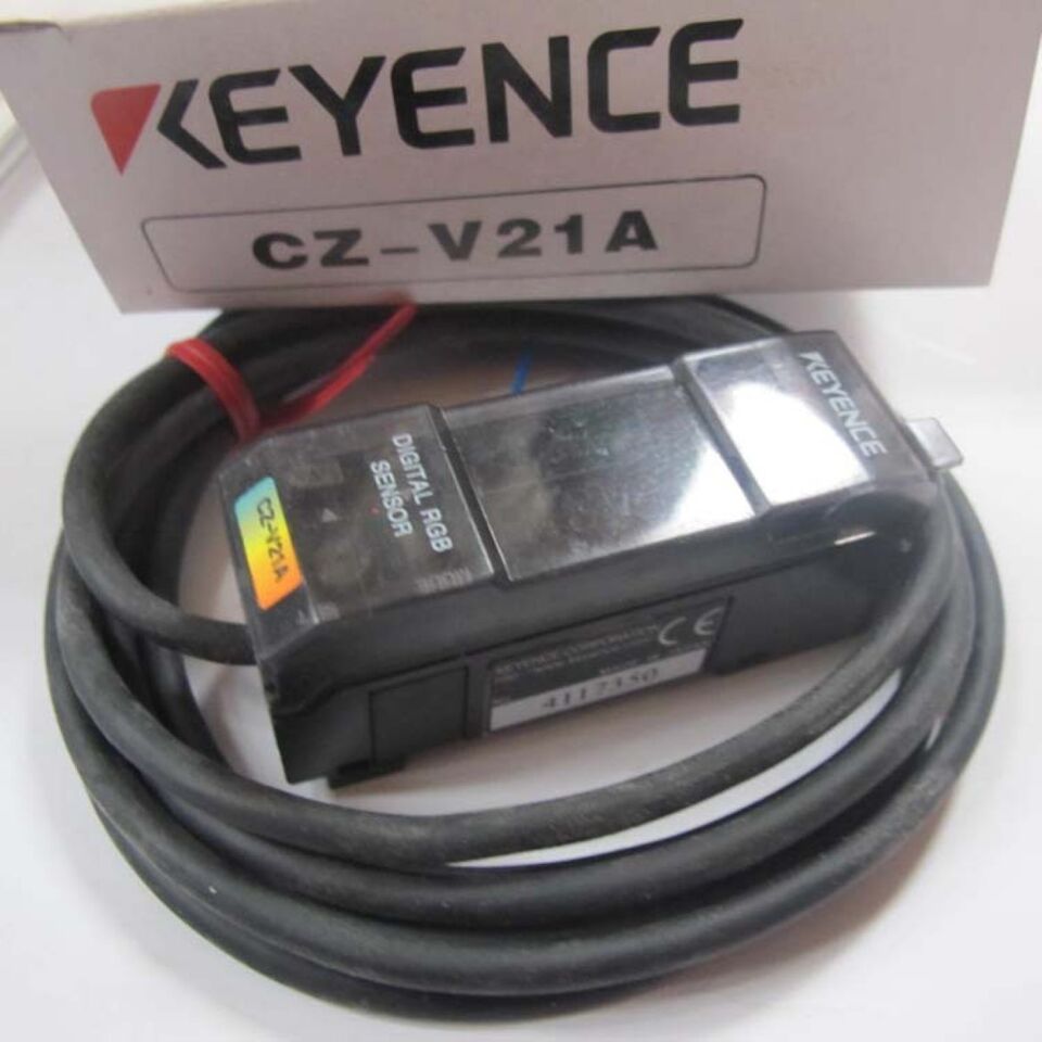 new 1PC Keyence CZ-V21A Fiber Amplifier Sensor Digital Sensor In Box - KEYENCE