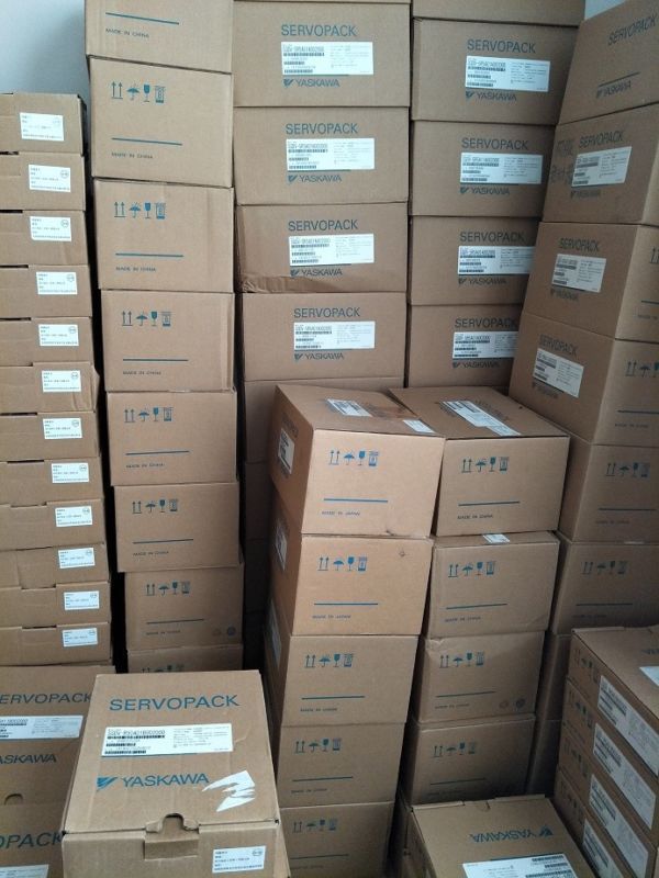 new 1PCS Yaskawa SGMJV-08ADL21 Servo Motor In Box ping