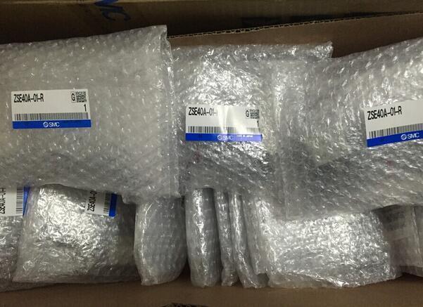 1PC SMC ZSE40A01R Pressure Switch - ZSE40A01R - SMC