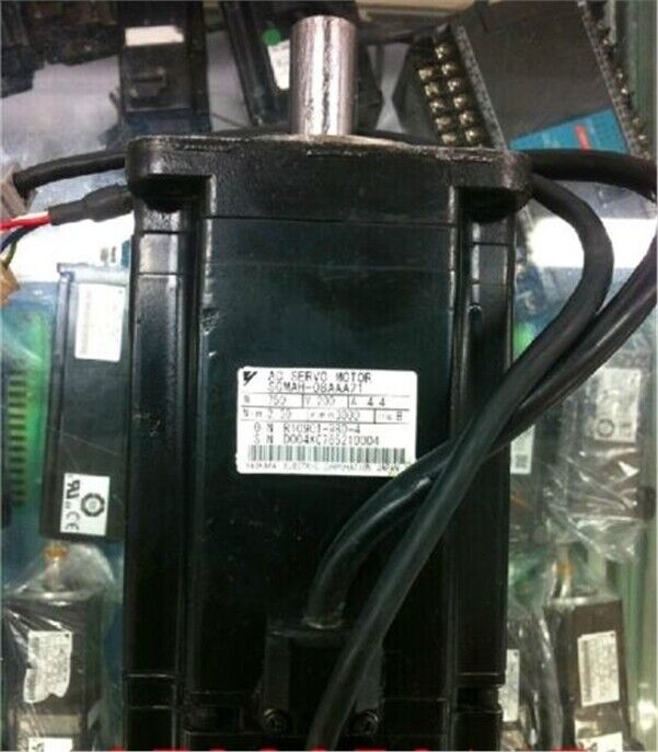 Used 1Pcs Yaskawa Servo Motor SGMAH-08AAA21 Bi - High Precision Industrial Servo Motor - YASKAWA