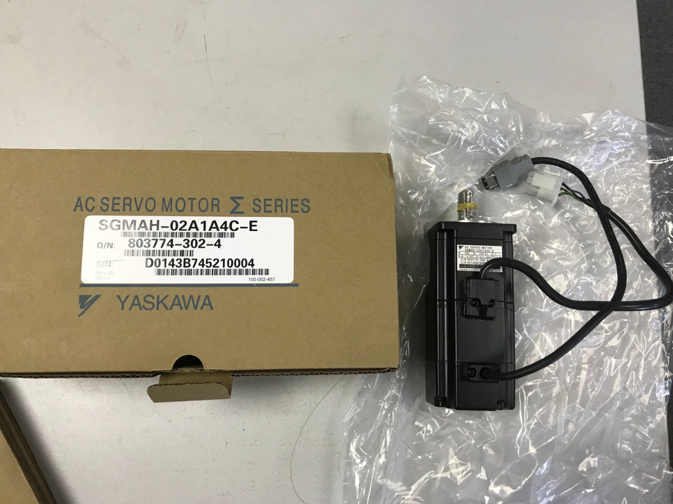 new 1PC Yaskawa SGMAH-02A1A4C-E Servo Motor In Box ping