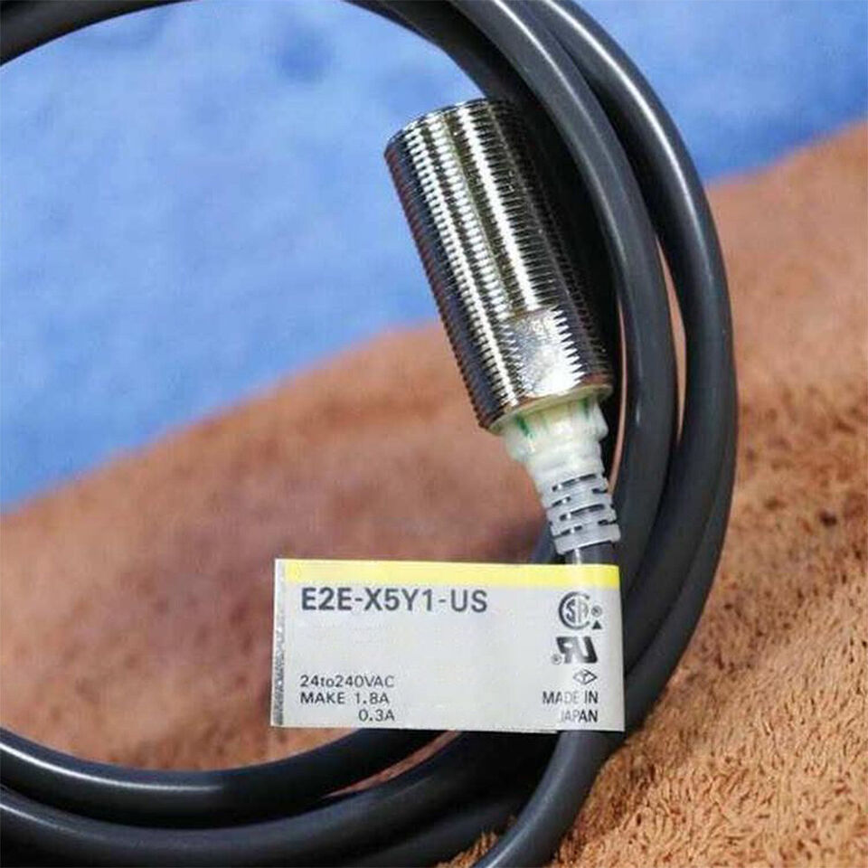Omron E2E-X5Y1-US Proximity Switch Sensor - OMRON
