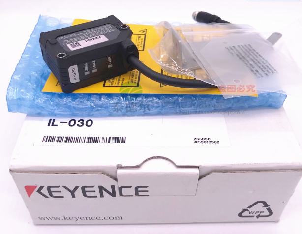 KEYENCE IL-030 Laser Sensor - High Sensitivity Laser Sensor for Industrial and Lab Use - KEYENCE