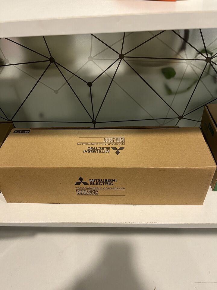 new 1PC Mitsubishi FX3U-128MT/ESS PLC Module In Box ping - MITSUBISHI