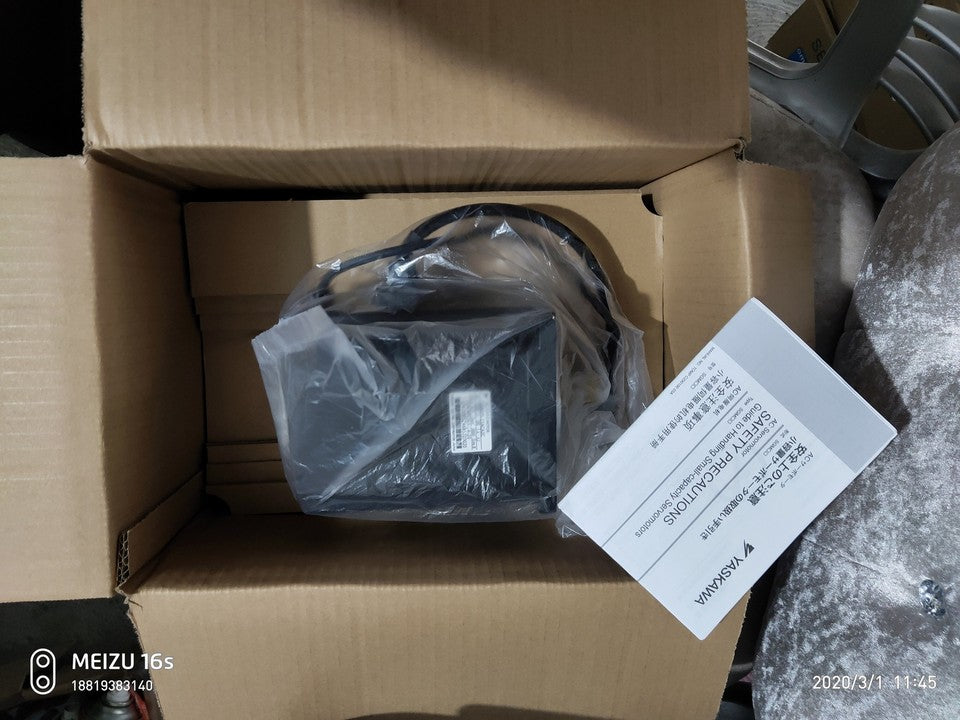 new 1PC Yaskawa SGMPH-08A1A61 Servo Motor In Box ping
