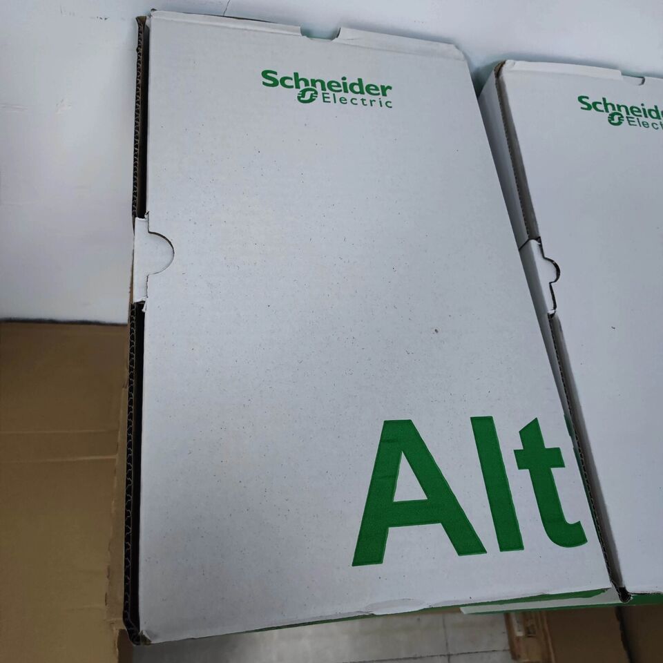 new Schneider ATV320D11N4C Inverter In Box ping 1PC - SCHNEIDER