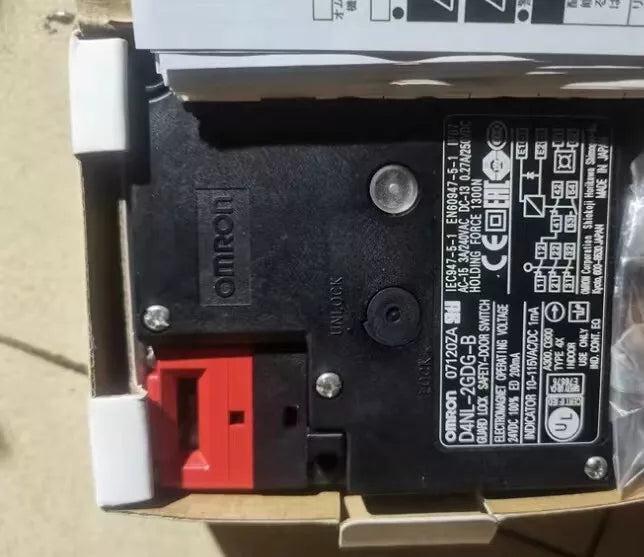 OMRON D4NL2GDGB Safety Door Switch - OMRON