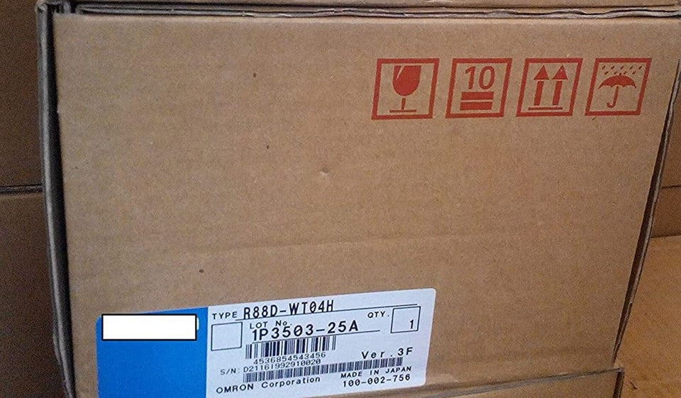 new Omron R88D-WT04H Servo Driver One ping R88DWT04H