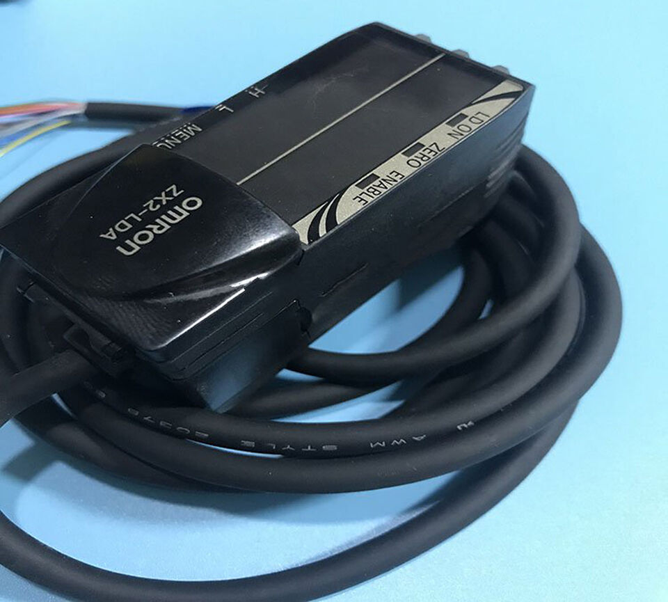 new 1PC Omron ZX2-LDA41 Laser Smart Sensor ZX2LDA41 ping - OMRON