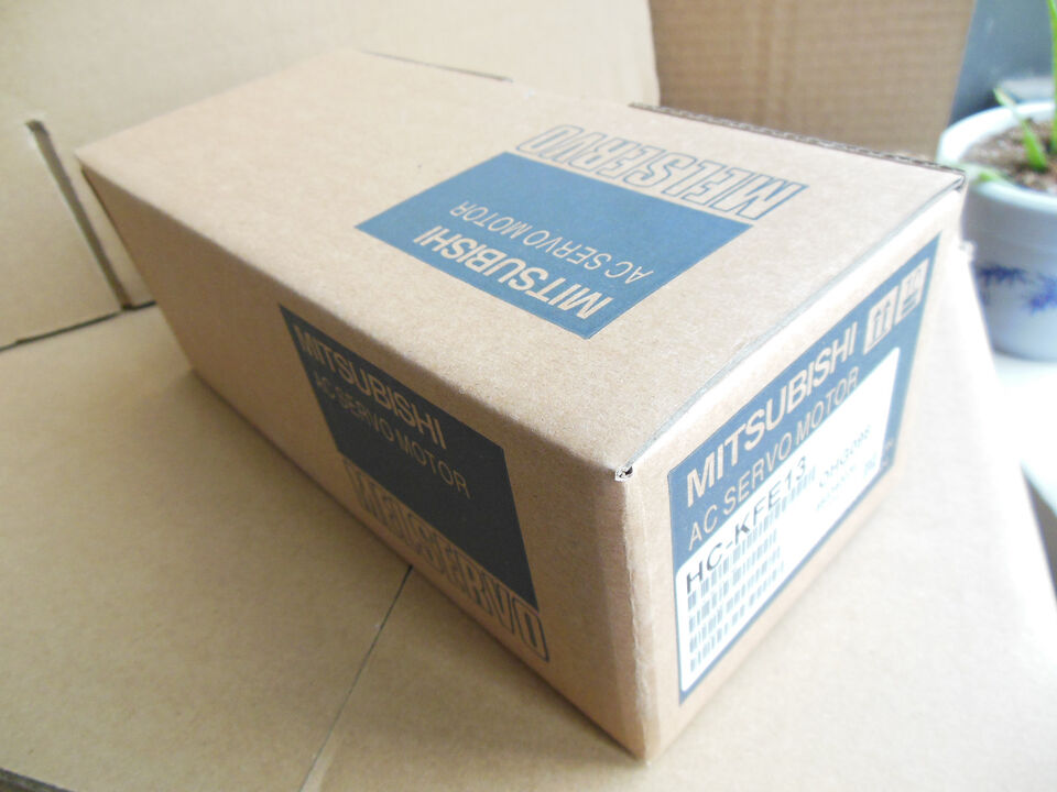 new 1PC Mitsubishi SERVO MOTOR HC-KFE13 HCKFE13 In Box ping - MITSUBISHI