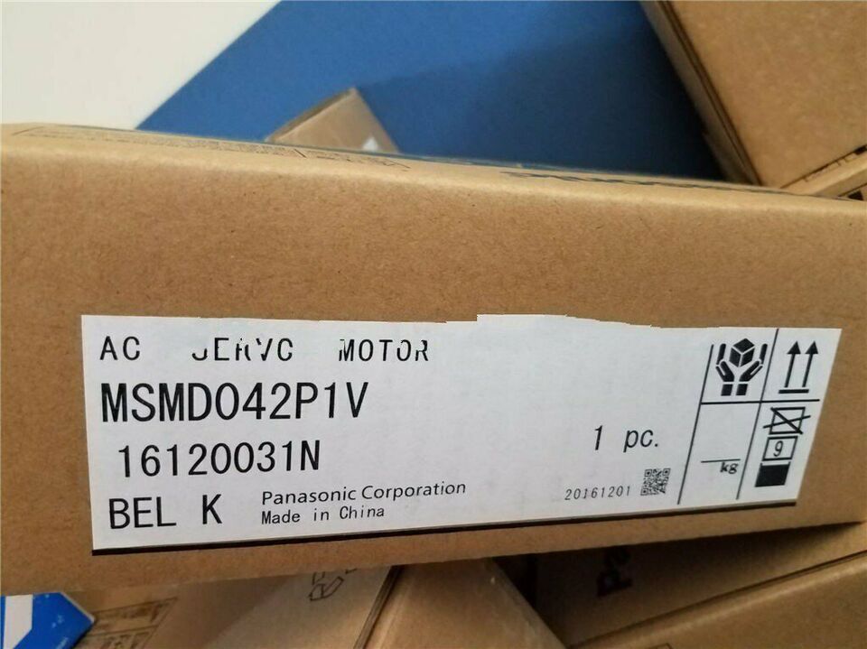 new 1PC Panasonic MSMD042P1V AC Servo Motor In Box ping - PANASONIC