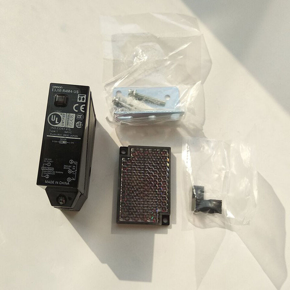 new 1PC Omron E3JM-R4M4-US Photoelectric Switch E3JMR4M4US - OMRON