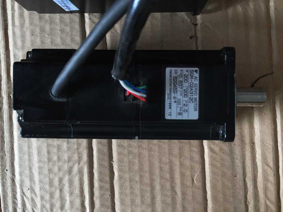 new 1PC Yaskawa SGM-04A312C Servo Motor In Box ping