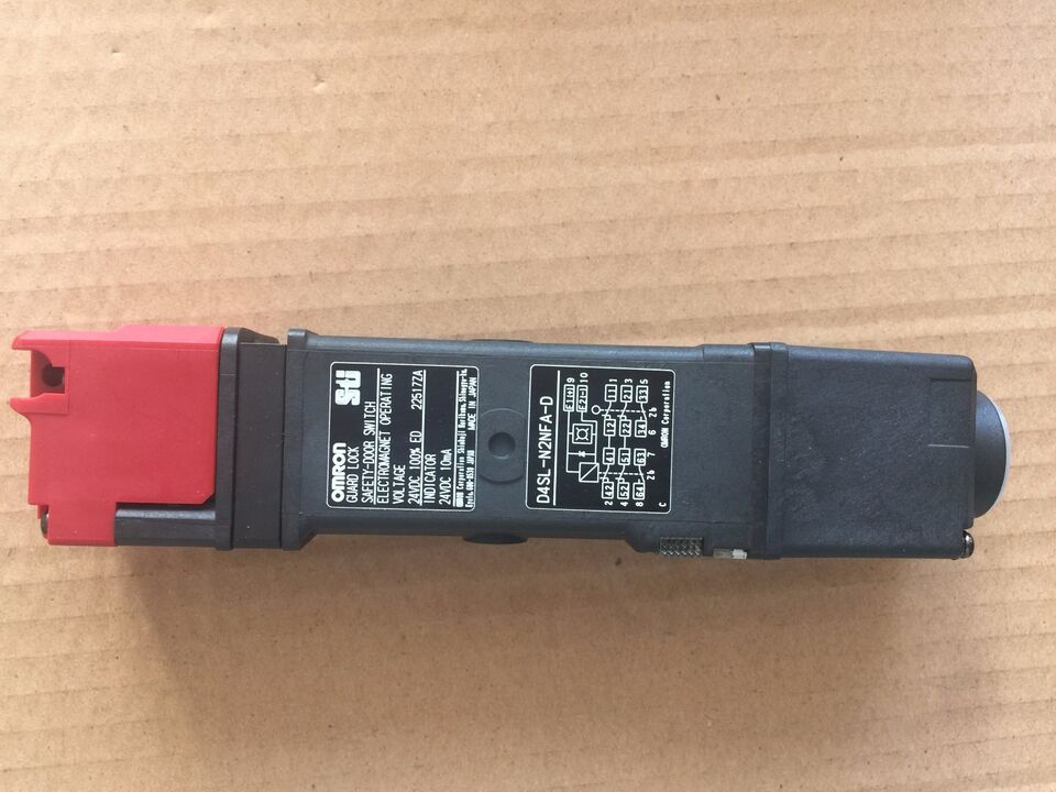 1 PC OMRON D4SL-N2NFA-D Safety Door Switch - OMRON