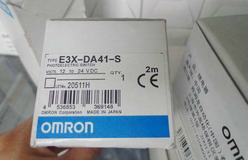 Omron E3XDA41S Photoelectric Switch - OMRON