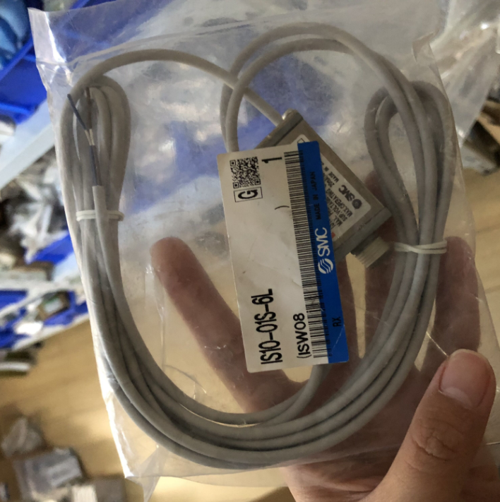 1PC SMC IS1001S6L Pressure Switch - SMC