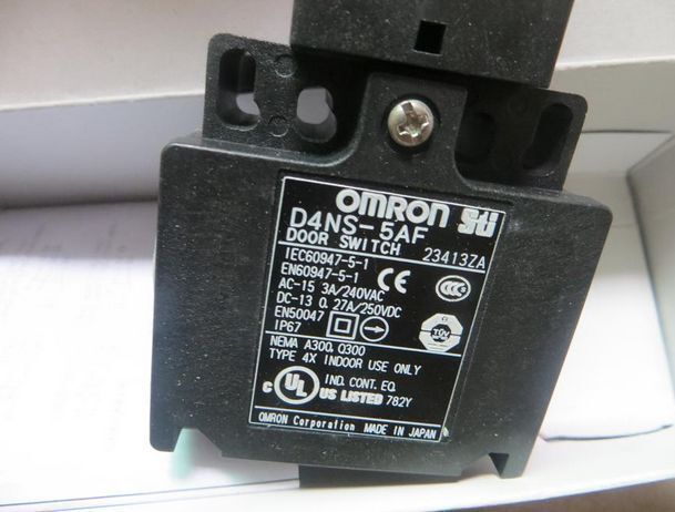 new OMRON D4NS-5AF Door Switch D4NS5AF In Box One - OMRON