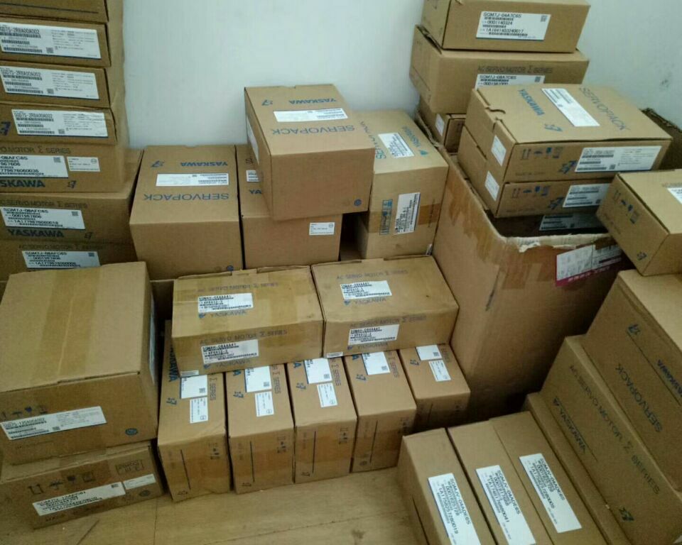 new 1PC Yaskawa SGMPS-08ACA21 Servo Motor In Box ping