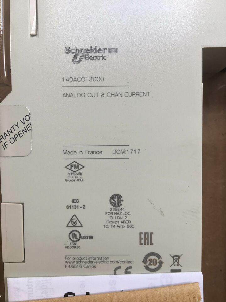 new 1PC Schneider 140ACO13000 Analog Output Module In Box ping - SCHNEIDER