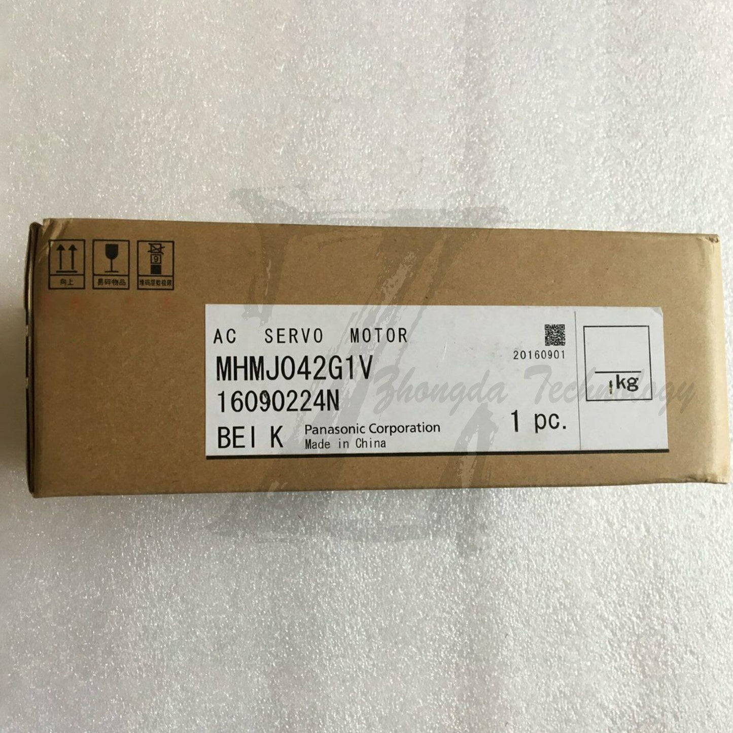 New In Box 1pc Panasonic MHMJ042G1V AC Servo Motor 400W - PANASONIC