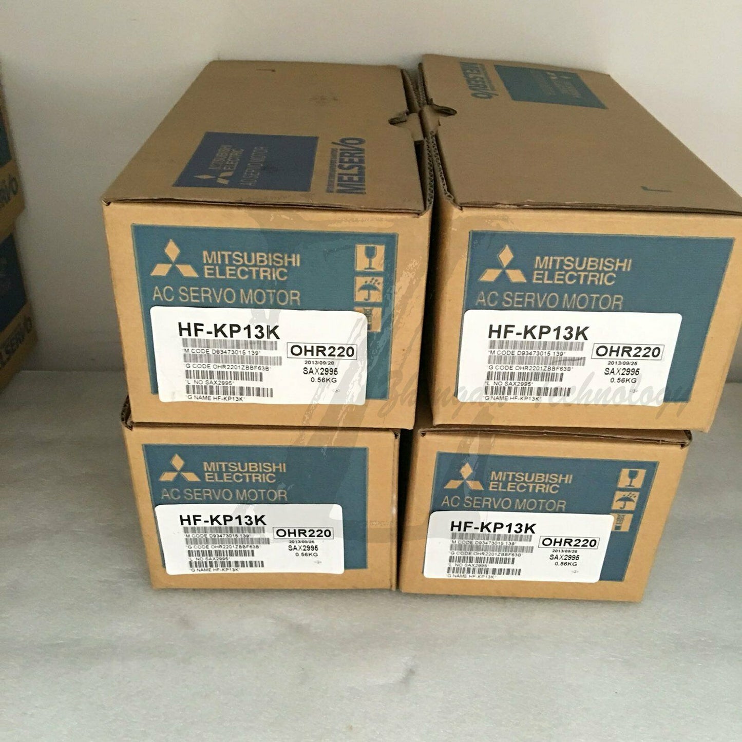 NEW Mitsubishi AC servo motor 106V 0.8A 100W 300RPM HF-KP13K - MITSUBISHI